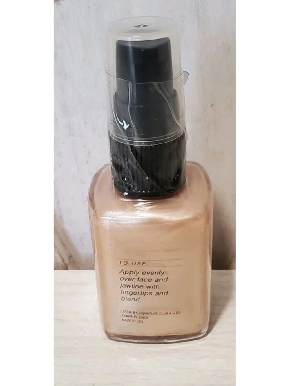 Signature Club A Gleaming Skin Invisible Caviar Extract Anti-sag Sealed New 1oz